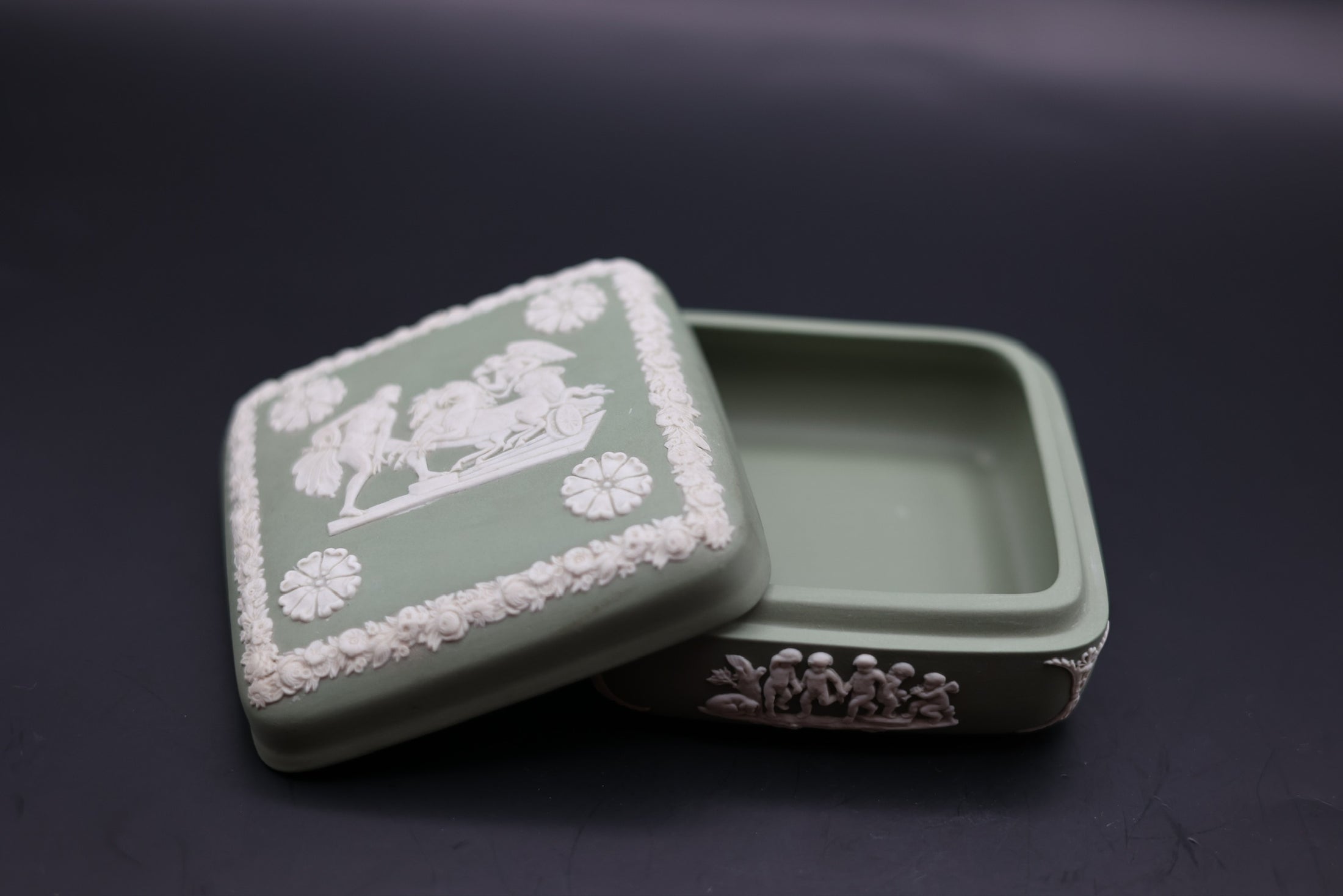 Wedgewood Green Rounded Square Trinket Box