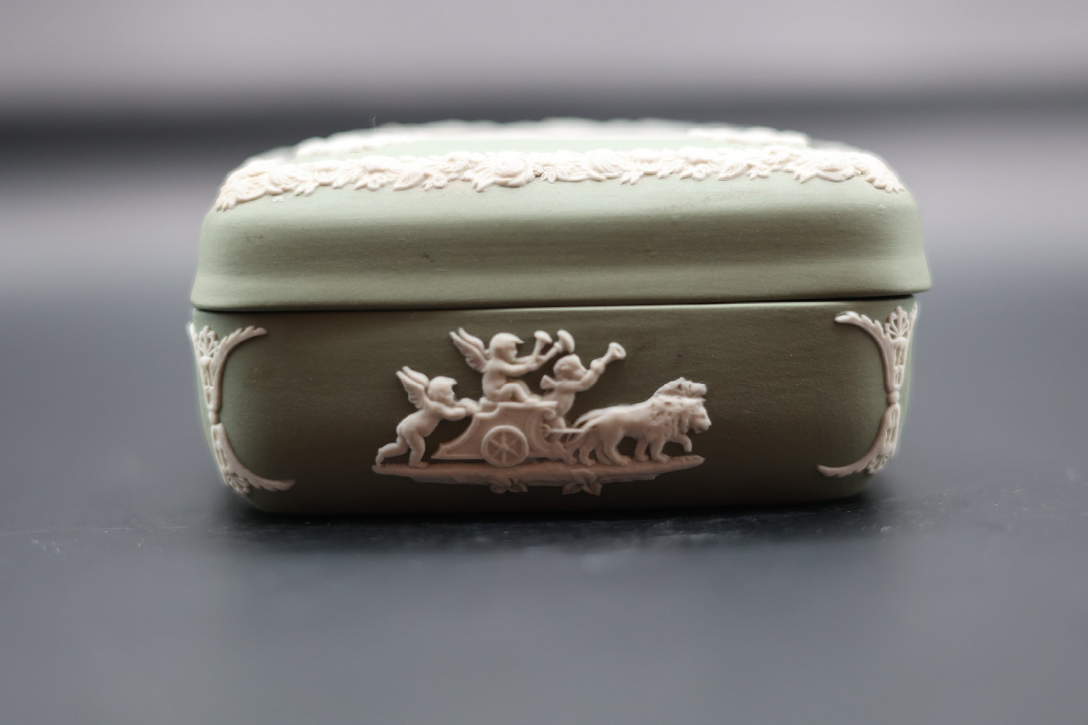 Wedgewood Green Rounded Square Trinket Box