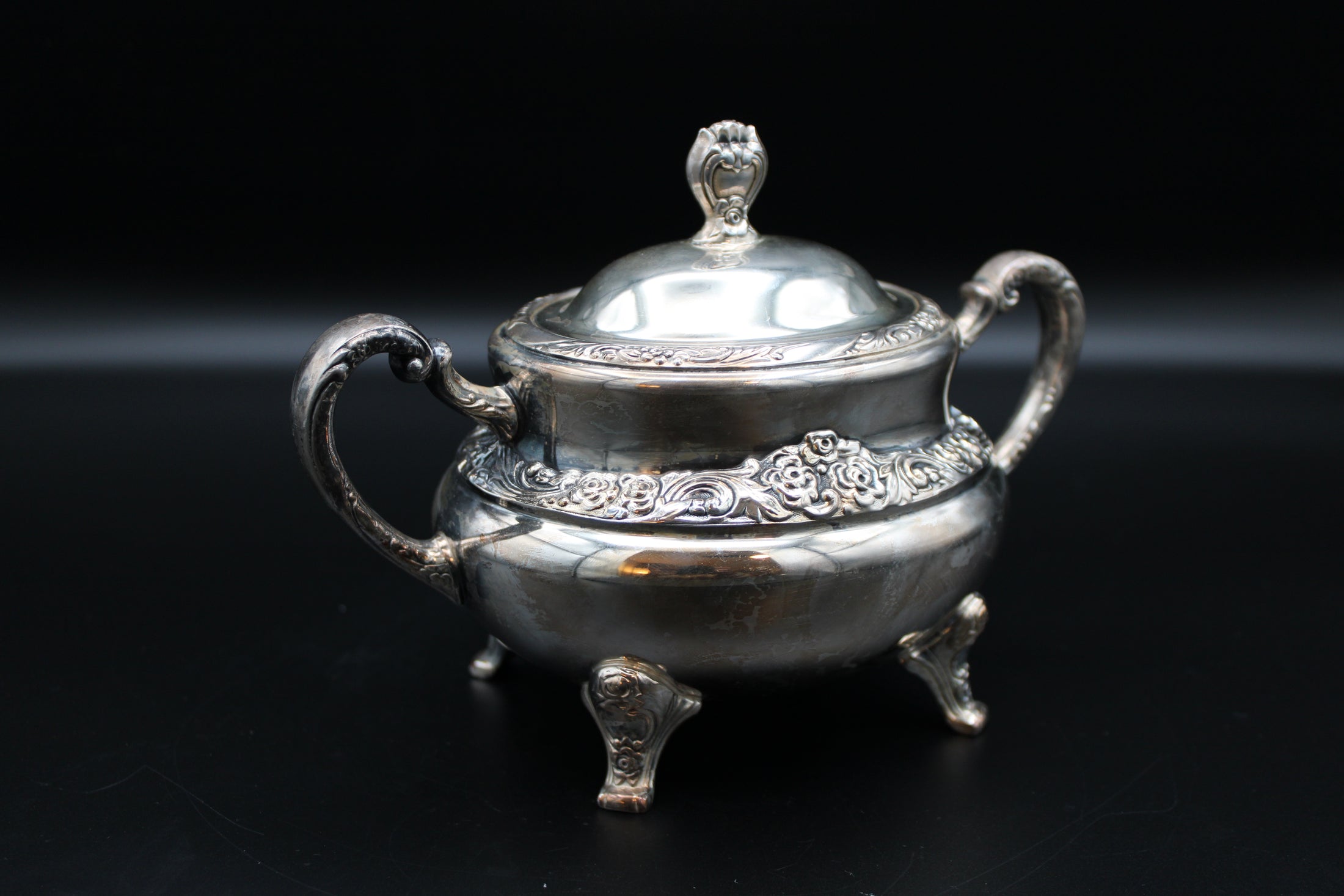 Silver Plated Sugar & Creamer Set With Intricate Floral Detailing - Ballad Community