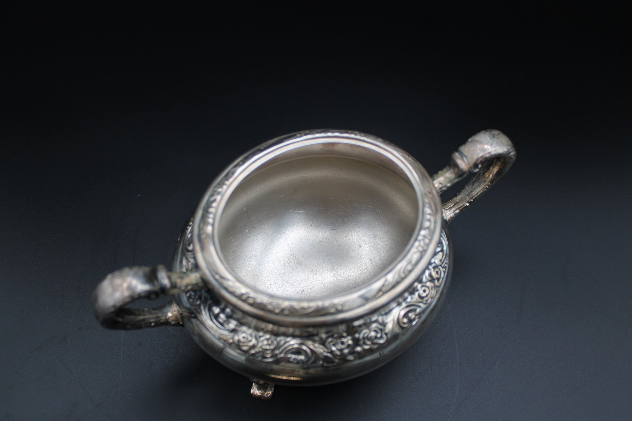 Silver Plated Sugar & Creamer Set With Intricate Floral Detailing - Ballad Community