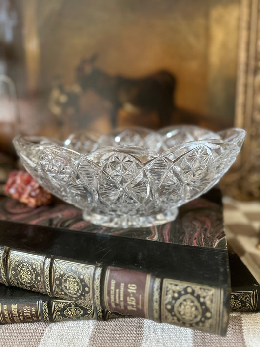 Crystal Scallop Edge Oval Bowl