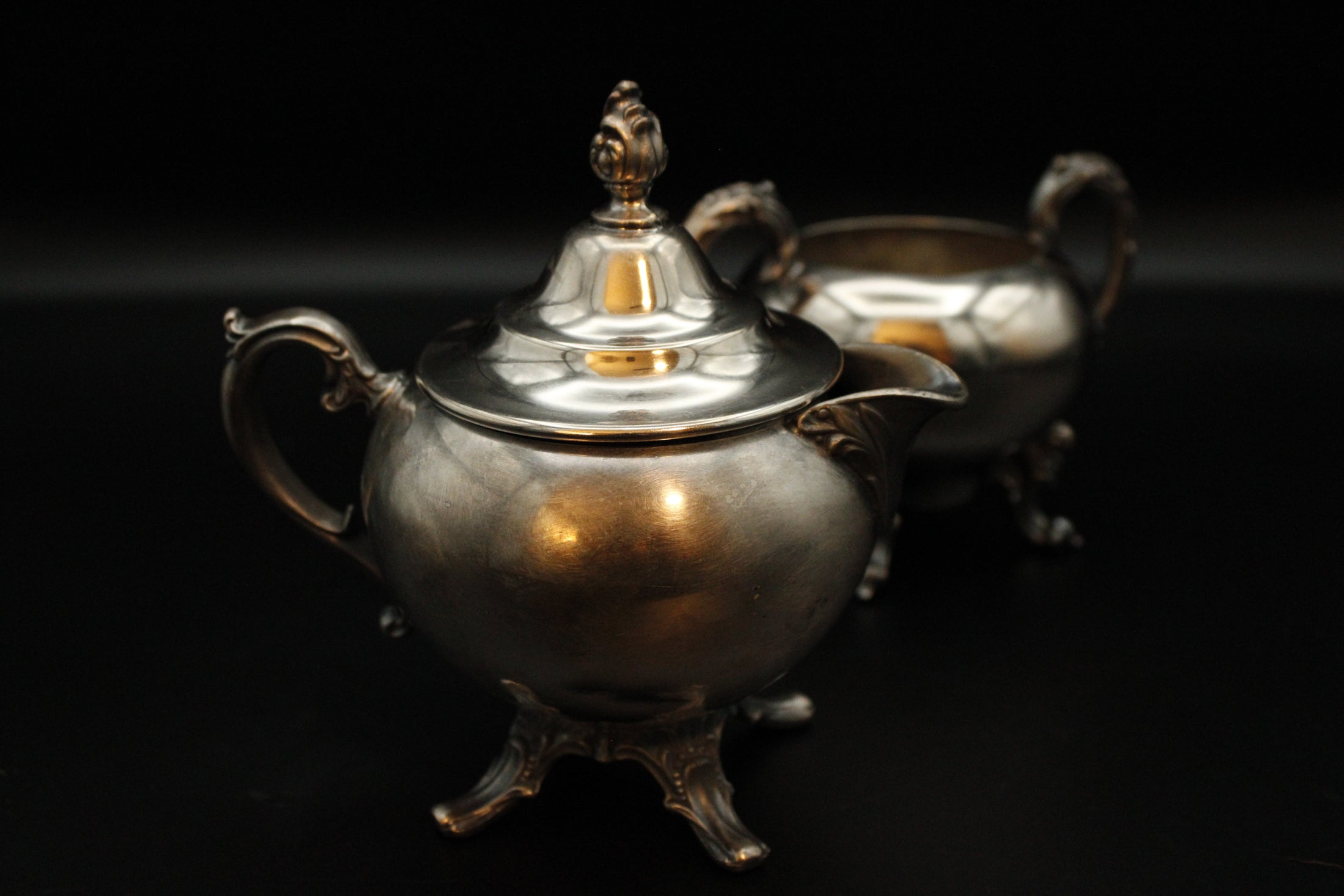 Sheridan Silver Plated Lidded Sugar and Creamer Set