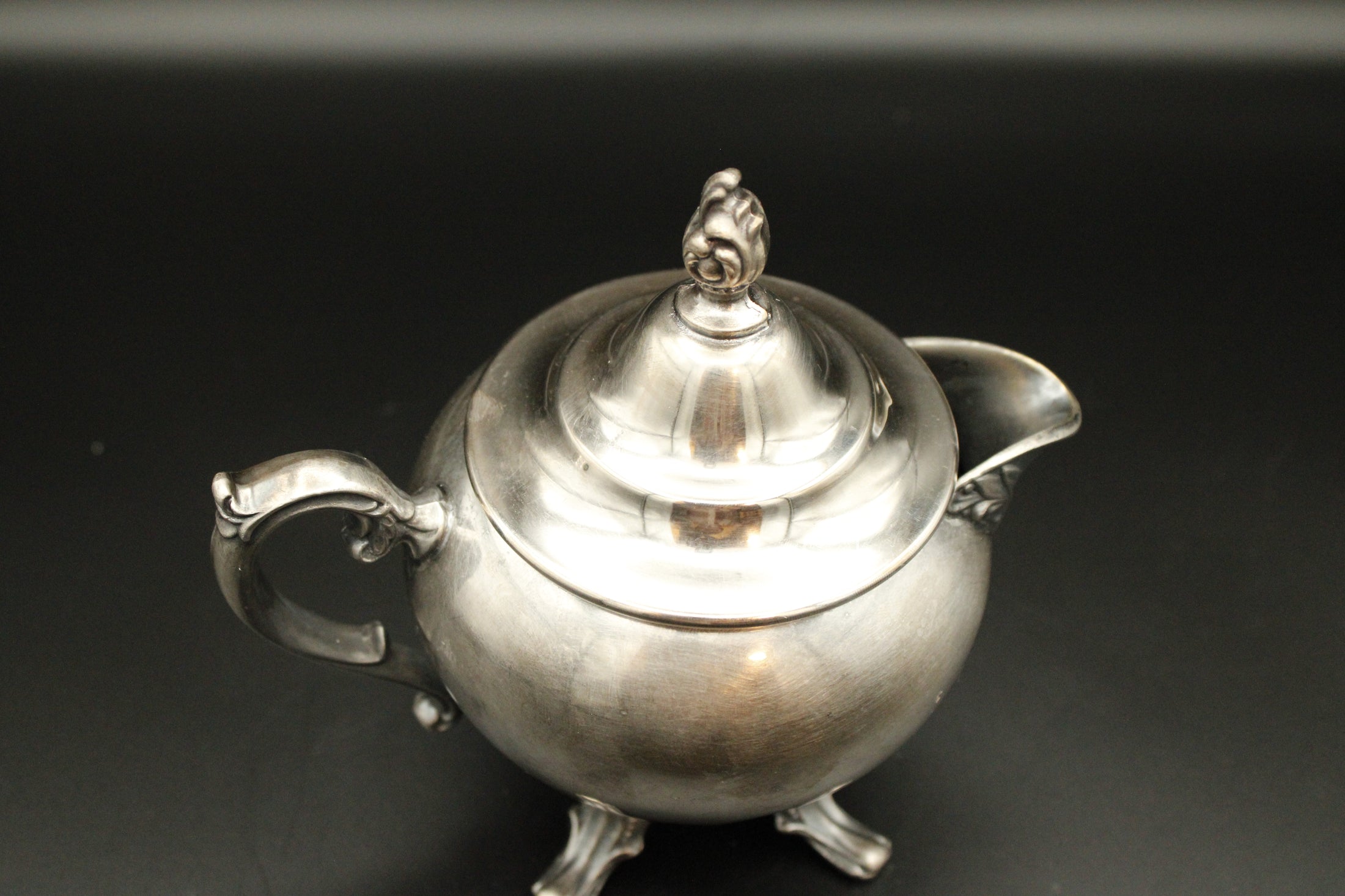 Sheridan Silver Plated Lidded Sugar and Creamer Set