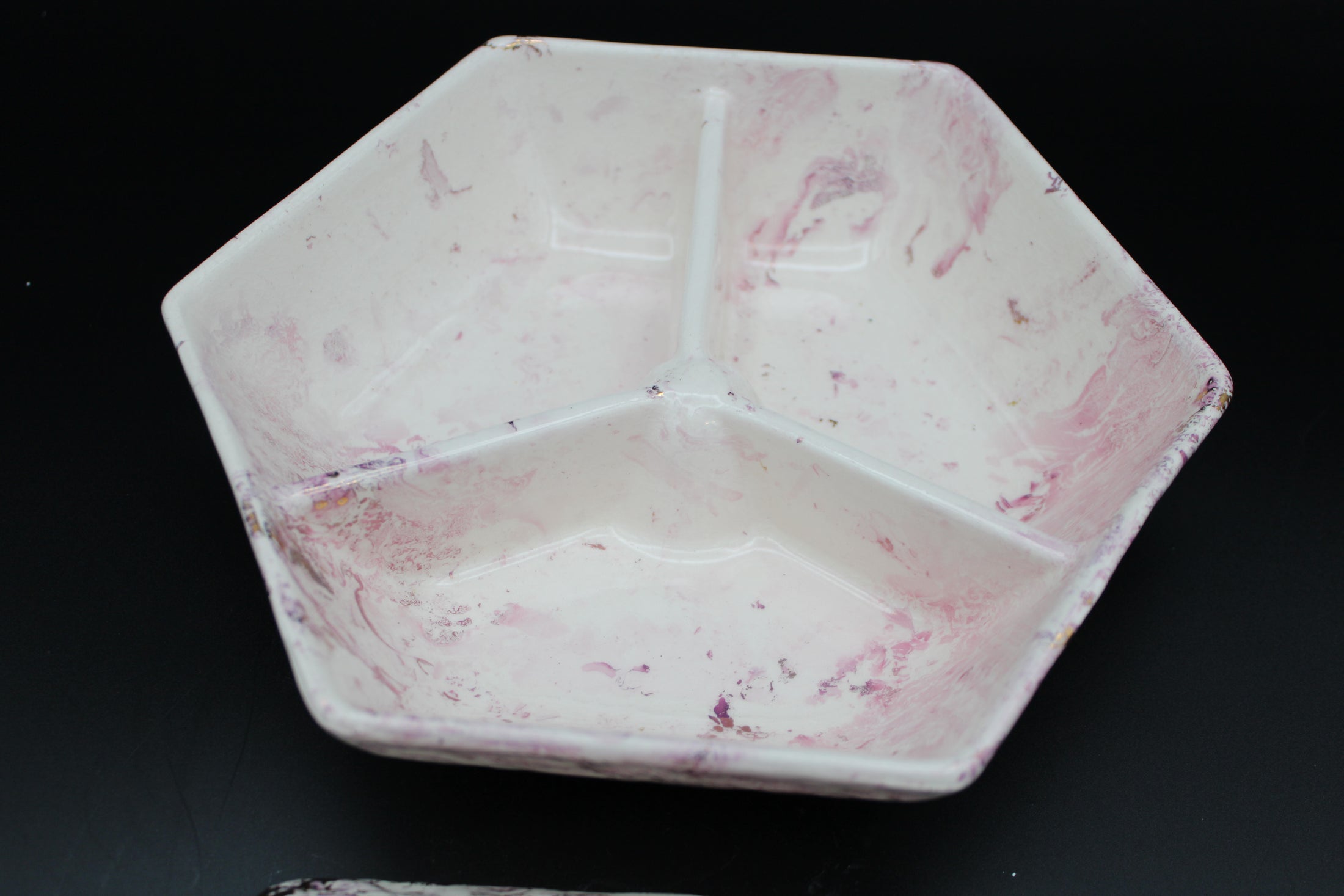 Pink/Purple Marbled Ceramic Hexagonal Lidded 3 Compartment Dish