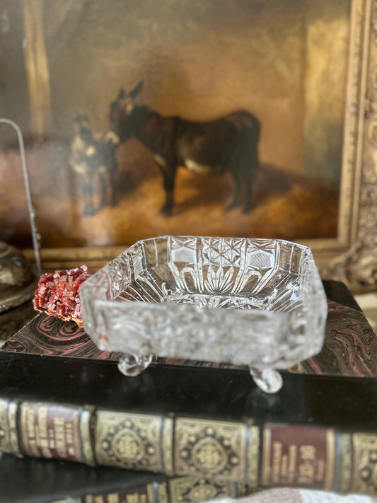 Rounded Square Crystal Bowl With Scroll Feet