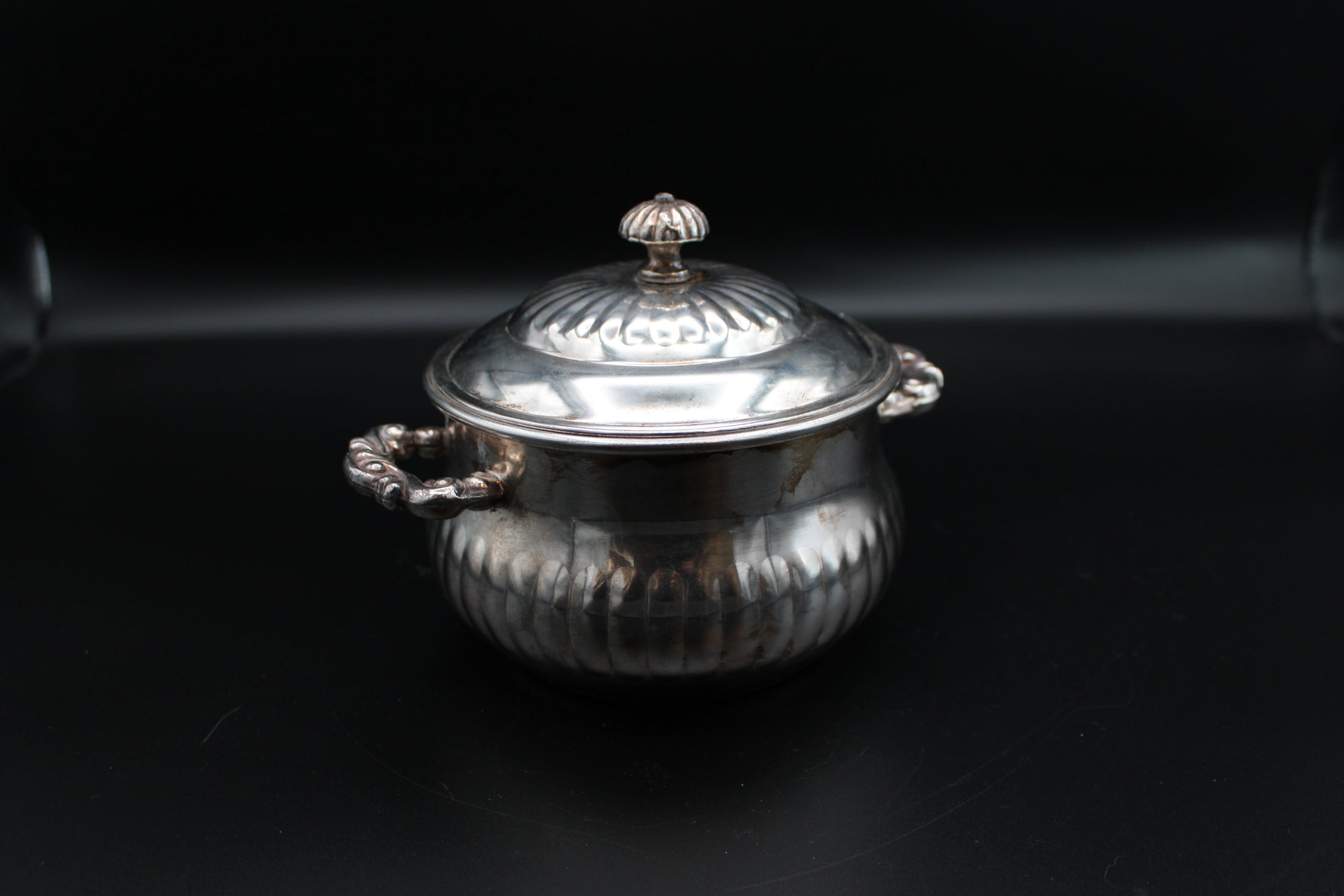 Eales Silver Plated Lidded Sugar Bowl