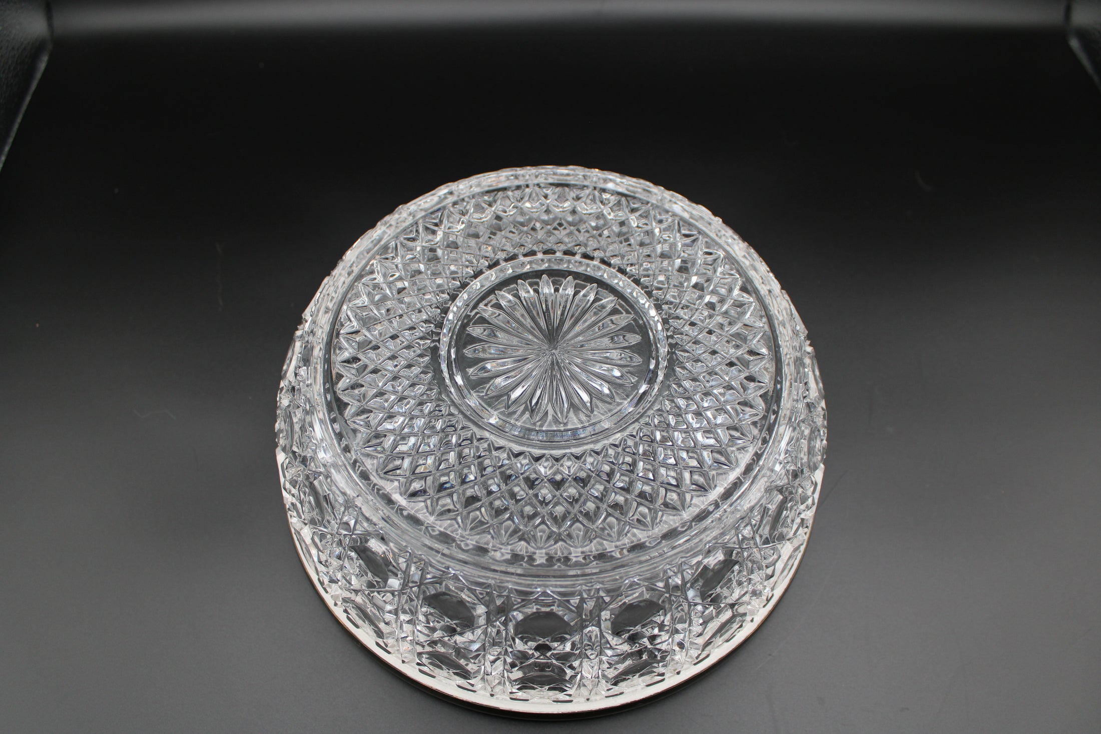 Crystal Round Bowl Brass Edge