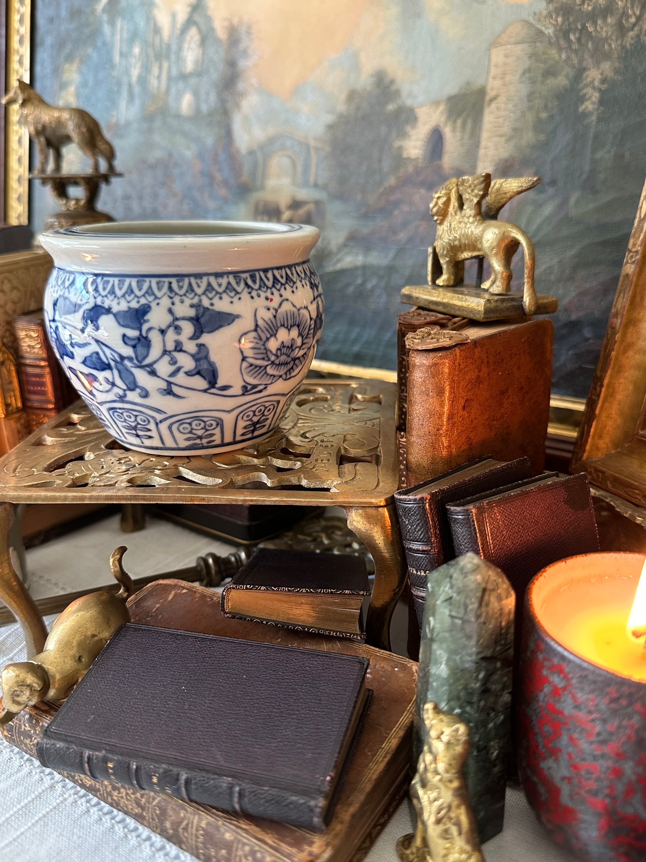 Porcelain Blue and White Cachepot With Chinoiserie